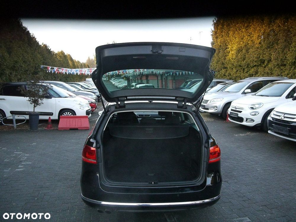 Volkswagen Passat - 13