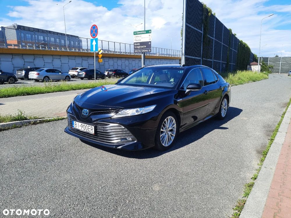 Toyota Camry 2.5 Hybrid Executive CVT - 2