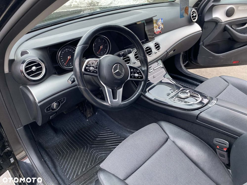 Mercedes-Benz Klasa E - 11