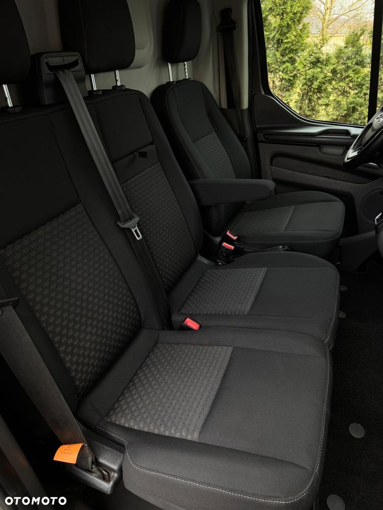 Ford TRANSIT CUSTOM - 24