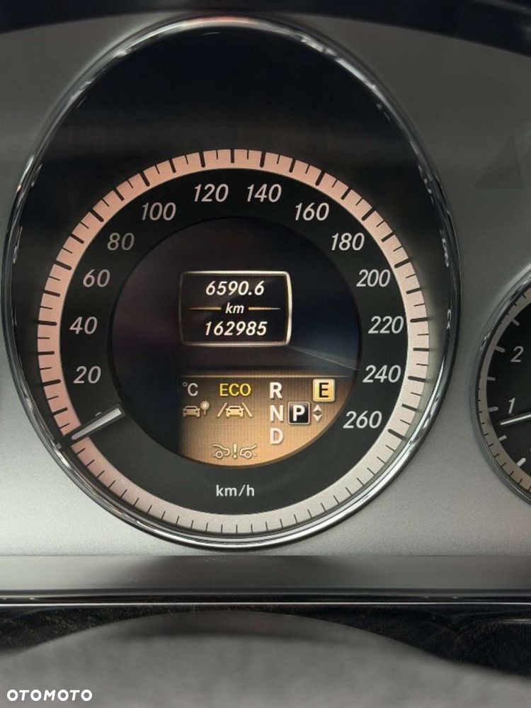Mercedes-Benz Klasa E - 38