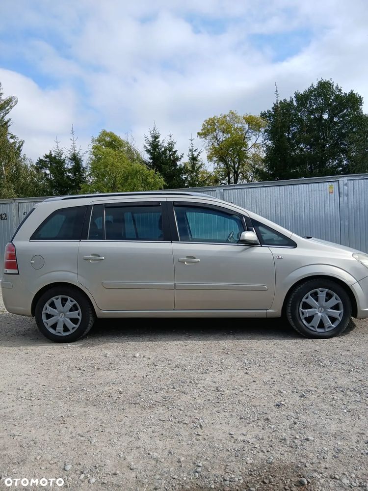 Opel Zafira - 12