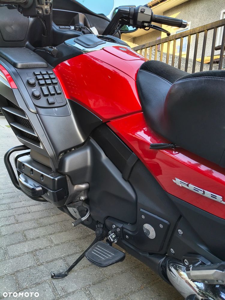 Honda GL - 10