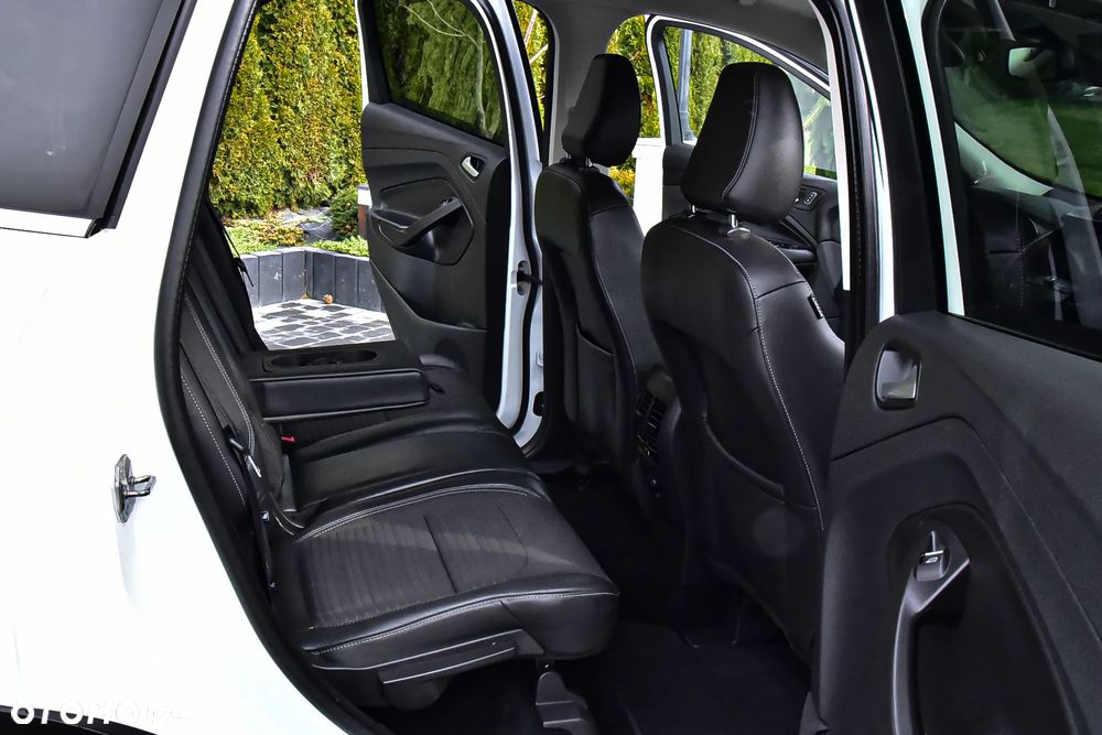 Ford Kuga 2.0 TDCi 4x4 Titanium - 17