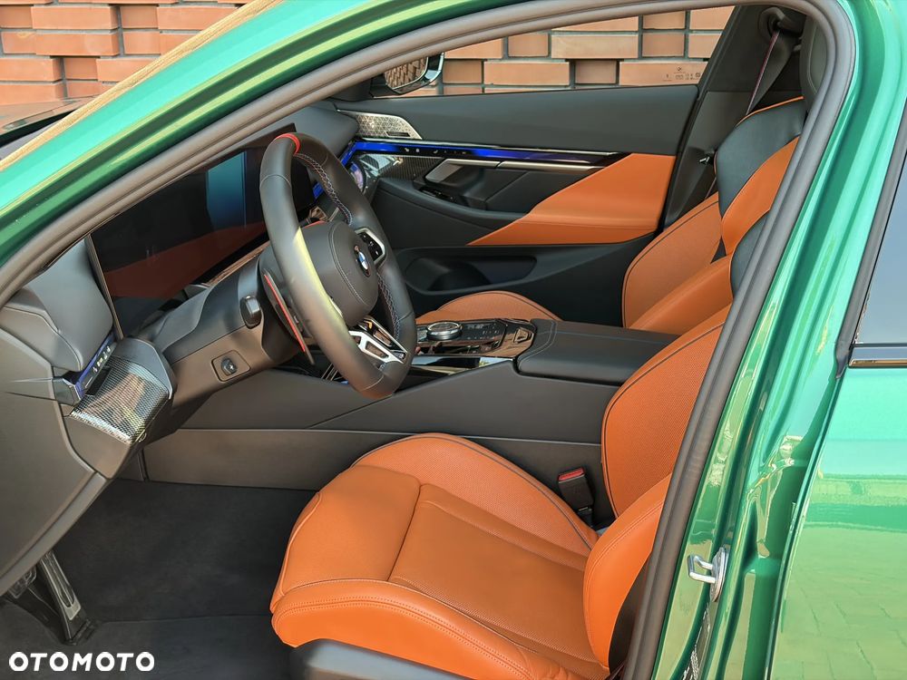 BMW M5 xDrive - 26