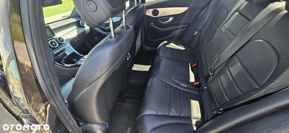 Mercedes-Benz Klasa C 200 4-Matic 9G-TRONIC - 11