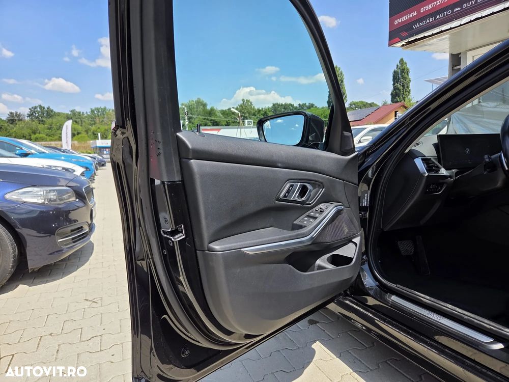 BMW Seria 3 320d xDrive AT Luxury Line - 12
