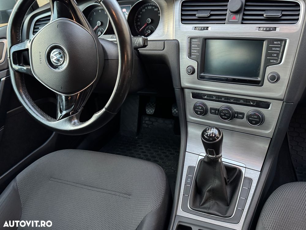 Volkswagen Golf 1.0 TSI BMT Comfortline - 5