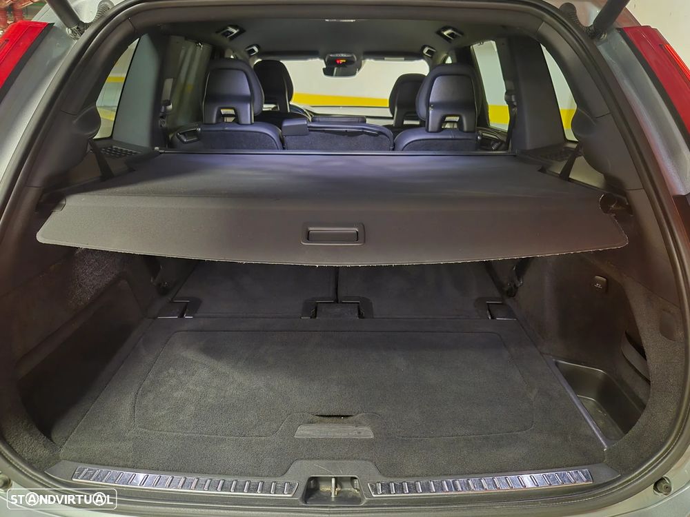 Volvo XC 90 2.0 D5 Momentum AWD - 41