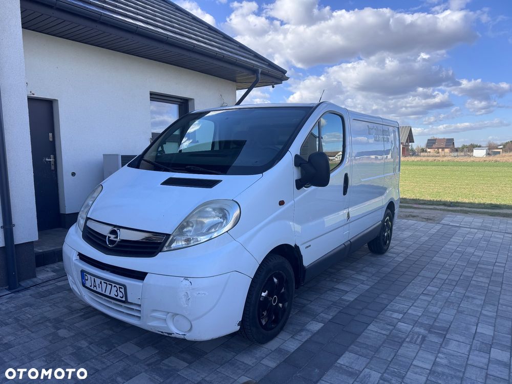 Opel Vivaro - 1