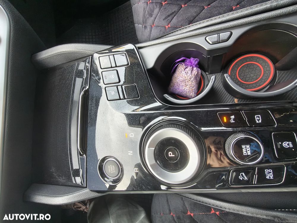 Kia Sportage 1.6 T-GDI 7DCT HP 4x2 MHEV Style - 16