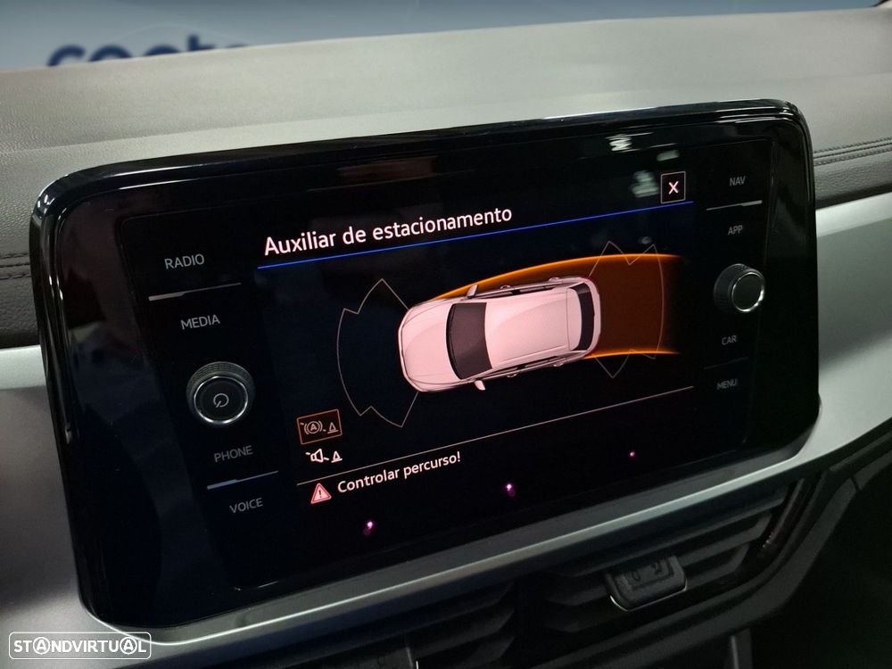 Volkswagen T-Roc 1.0 TSI Life — fotografia 20