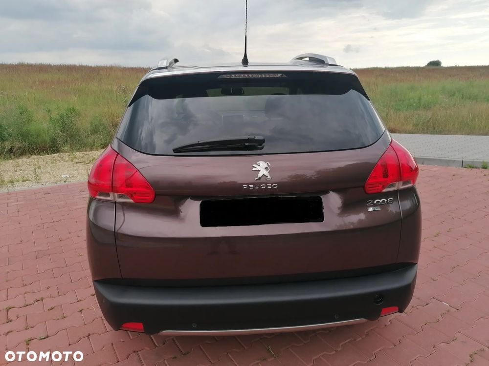 Peugeot 2008 1.6 e-HDi Allure S&S - 8