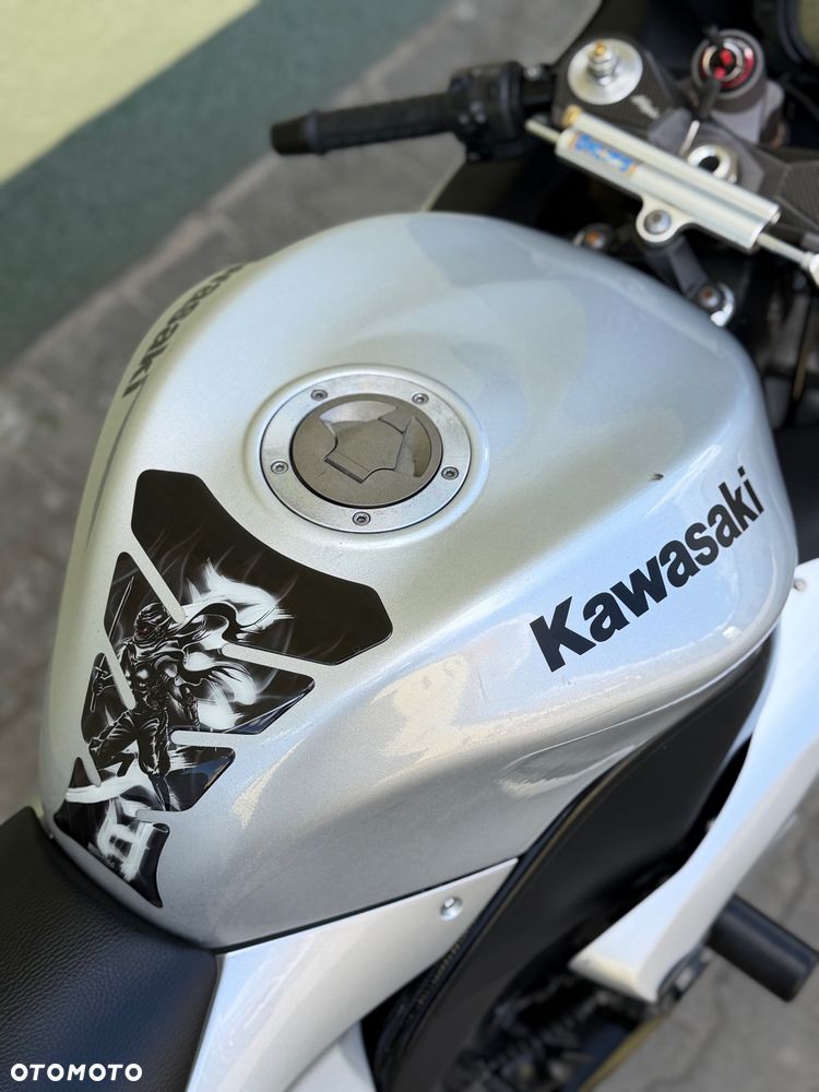 Kawasaki ZX - 16
