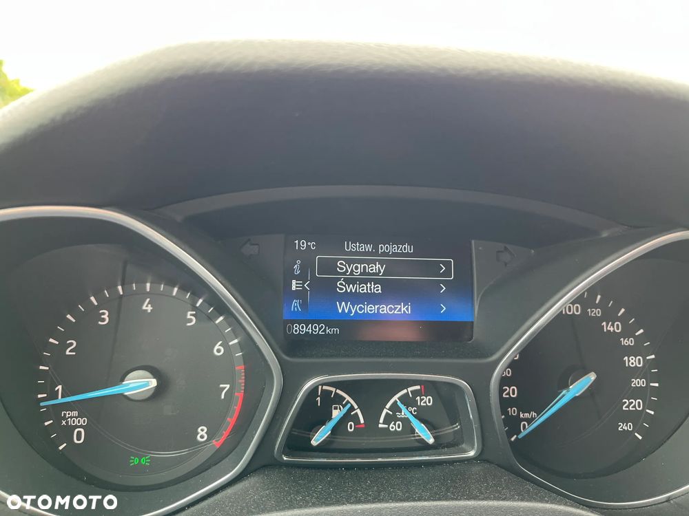 Ford Focus 1.0 EcoBoost Titanium ASS - 12