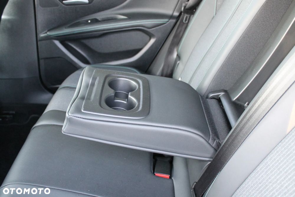 Peugeot 3008 PureTech 130 Stop & Start GPF Allure Business-Paket - 28