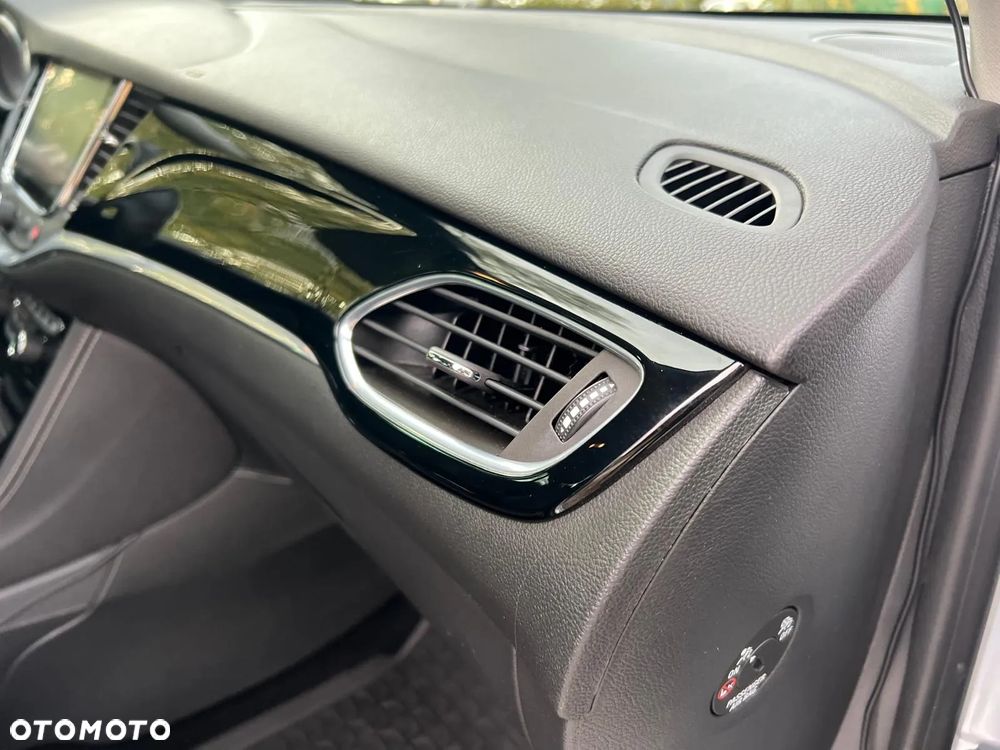 Opel Astra V 1.6 CDTI Dynamic - 26