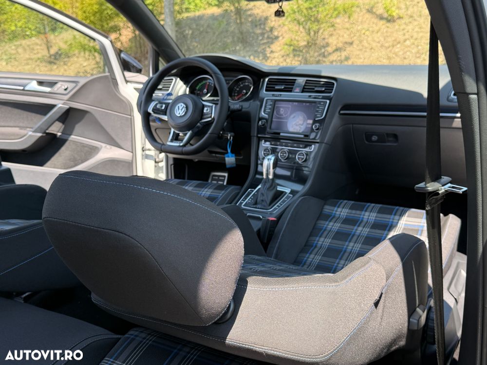 Volkswagen Golf 1.4 GTE Plug-In-Hybrid DSG - 5