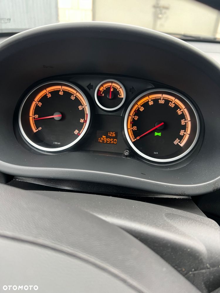 Opel Corsa 1.2 16V - 18