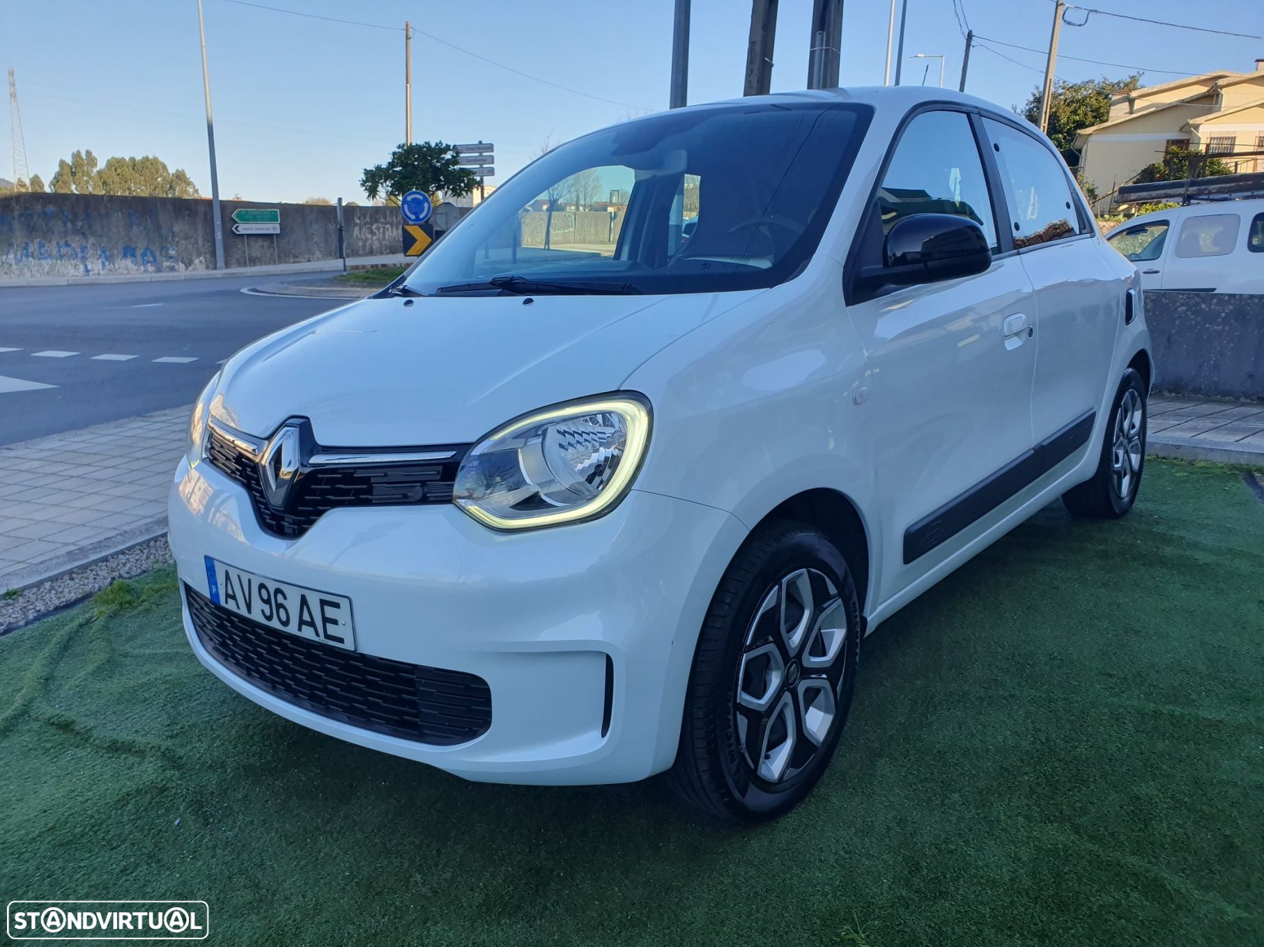Renault Twingo 1.0 SCe Equilibre - 3