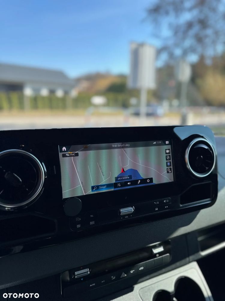 Mercedes-Benz Sprinter - 11