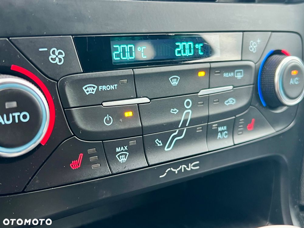 Ford Focus 1.0 EcoBoost Start-Stopp-System ST-LINE DESIGN - 13