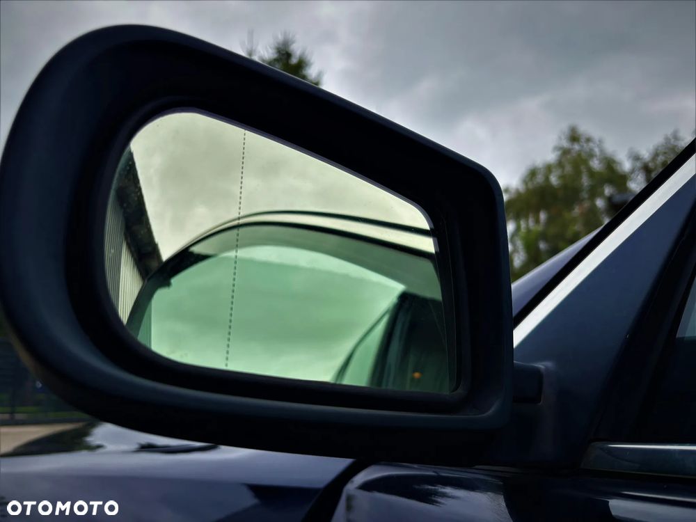 BMW Seria 5 523i - 10