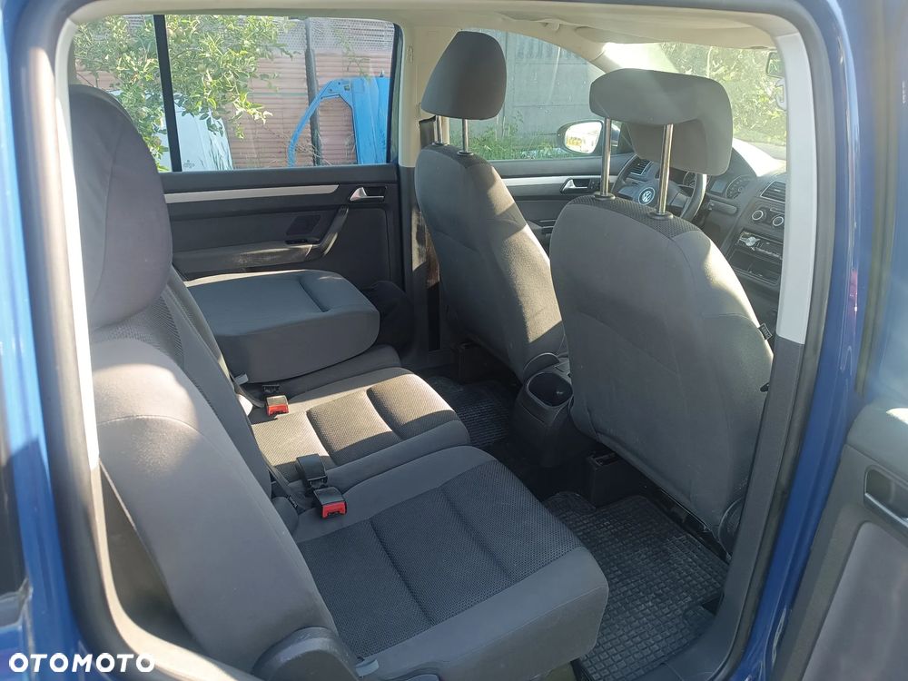 Volkswagen Touran 1.2 TSI STYLE - 4