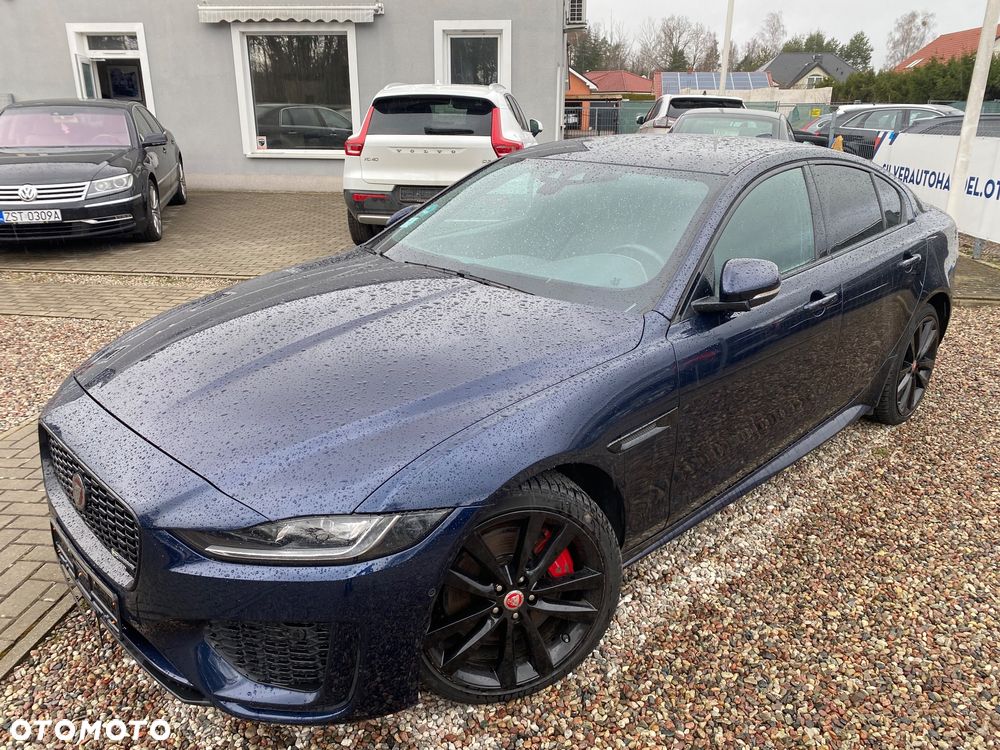 Jaguar XE P300 AWD R-Dynamic HSE - 14