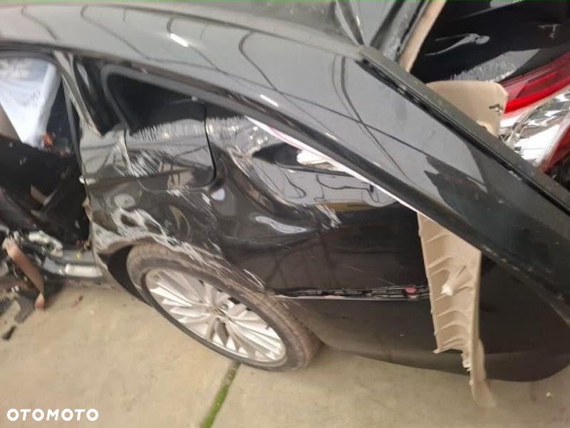 Toyota Camry 2.5 Hybrid Comfort CVT - 3