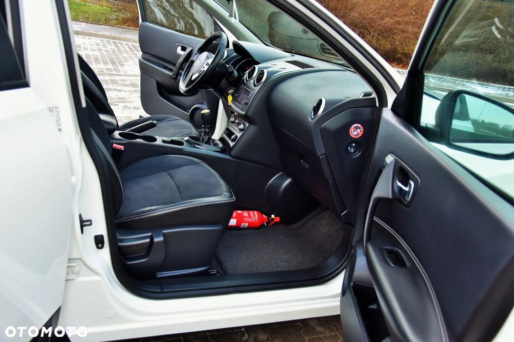 Nissan Qashqai 1.6 dCi DPF tekna - 24