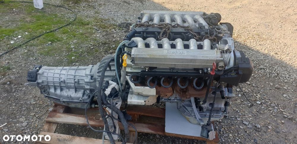 WIĄZKA SILNIKA INSTALACJA BMW 8 E31 5,0 V12 M70 - 2