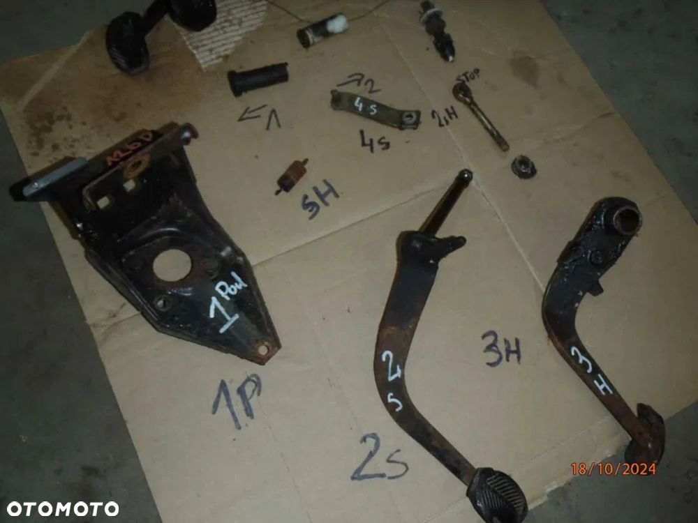 pedał pedały mocowanie korpus tulejka dżwignia sprzęgła fiat 126p igły - 5