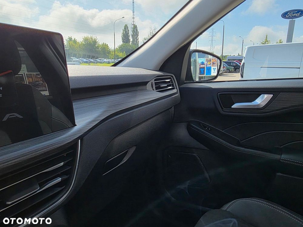 Ford Kuga - 27