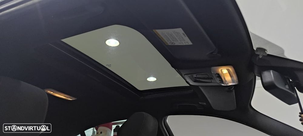 BMW 318 d Auto Line Sport - 41