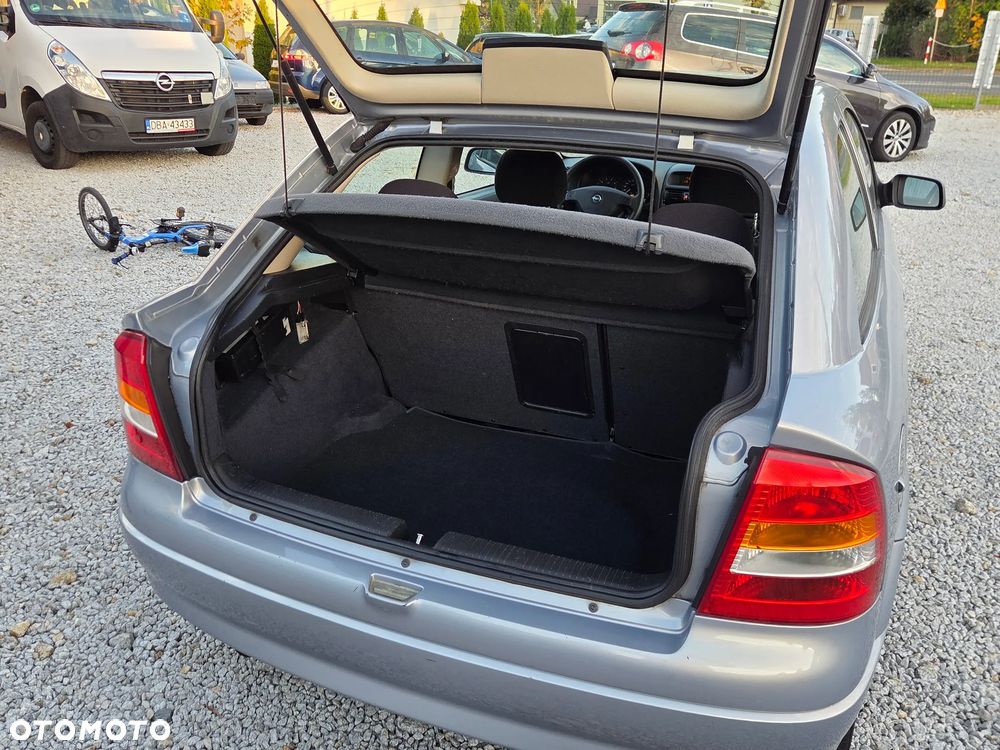Opel Astra - 18