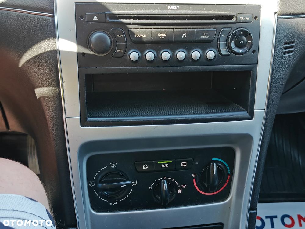Peugeot 307 HDi SW 110 Tendance - 21