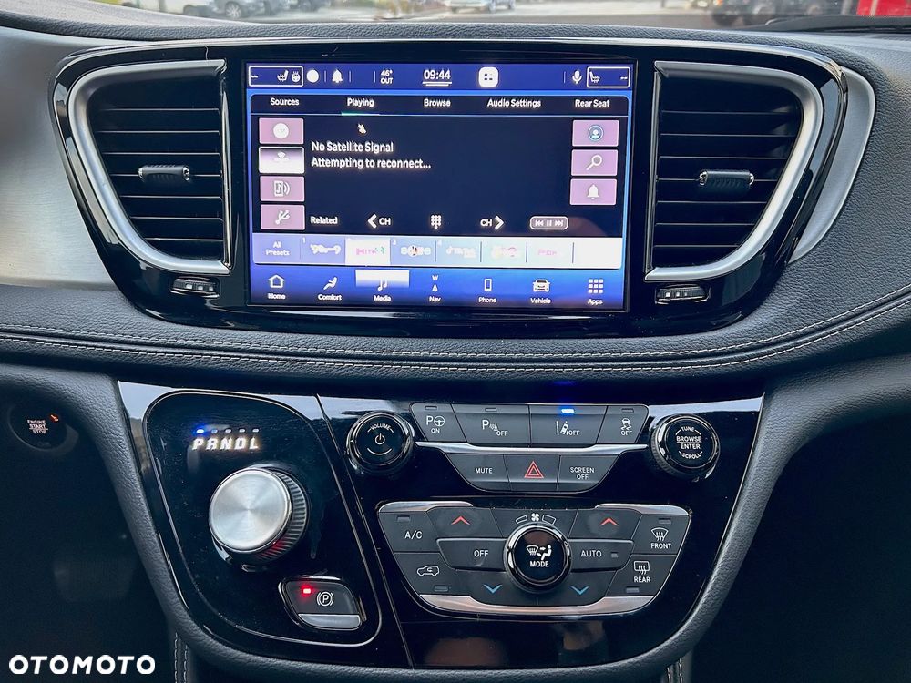 Chrysler Pacifica - 15