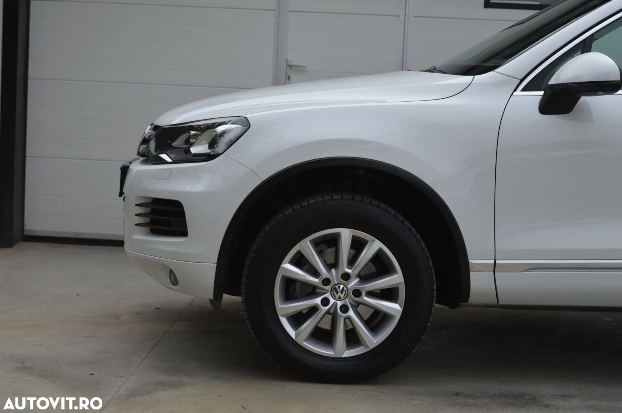 Volkswagen Touareg 3.0 V6 TDI BMT - 12