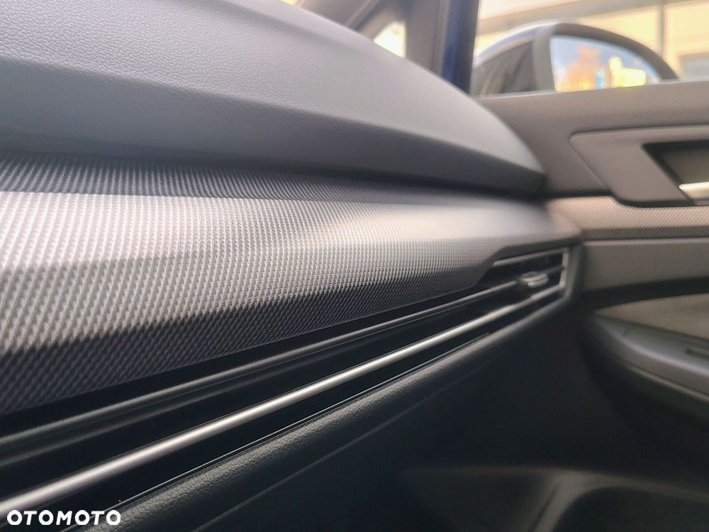 Volkswagen Golf - 27