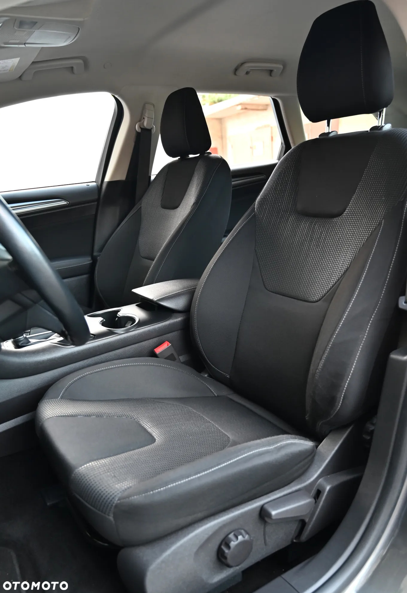 Ford Mondeo - 30