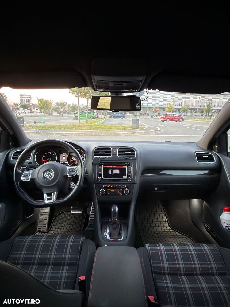 Volkswagen Golf 2.0 GTI DSG - 4
