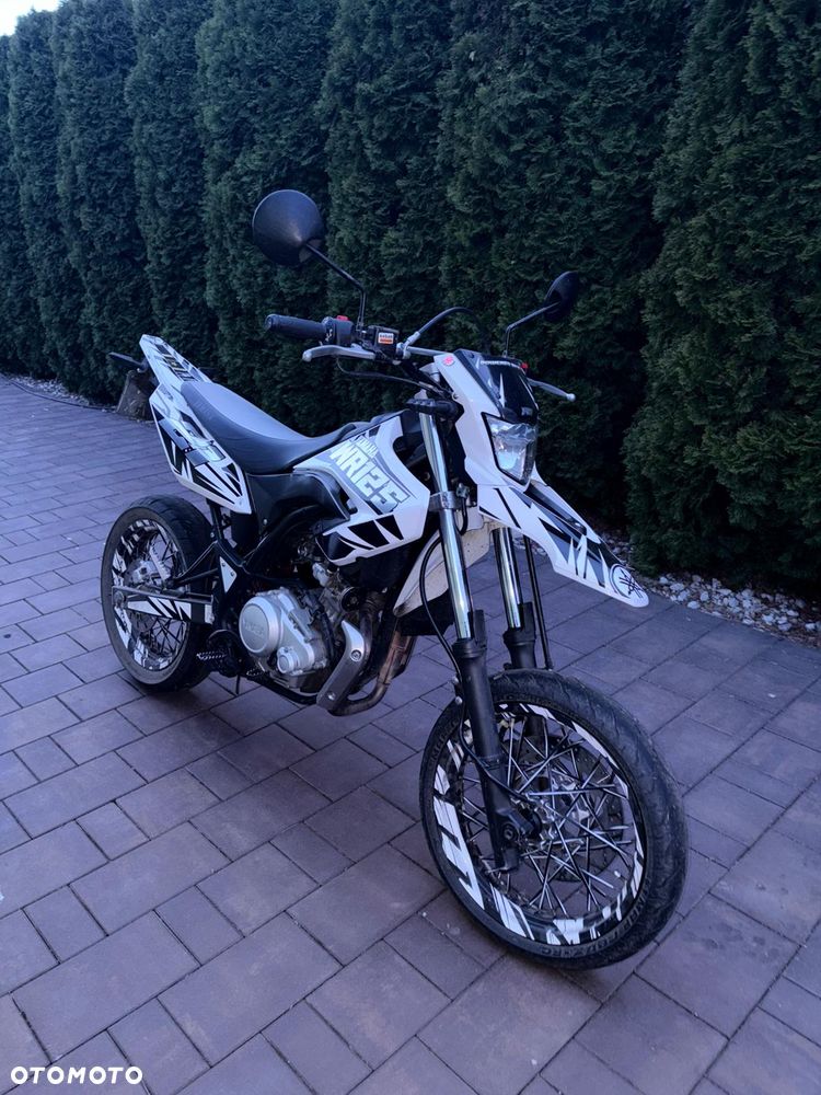 Yamaha WR - 15