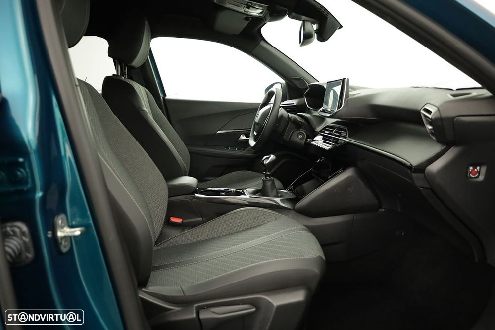 Peugeot 2008 1.2 Allure - 20