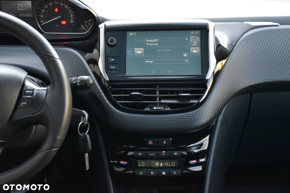 Peugeot 2008 BlueHDi 100 STOP & START Allure - 19