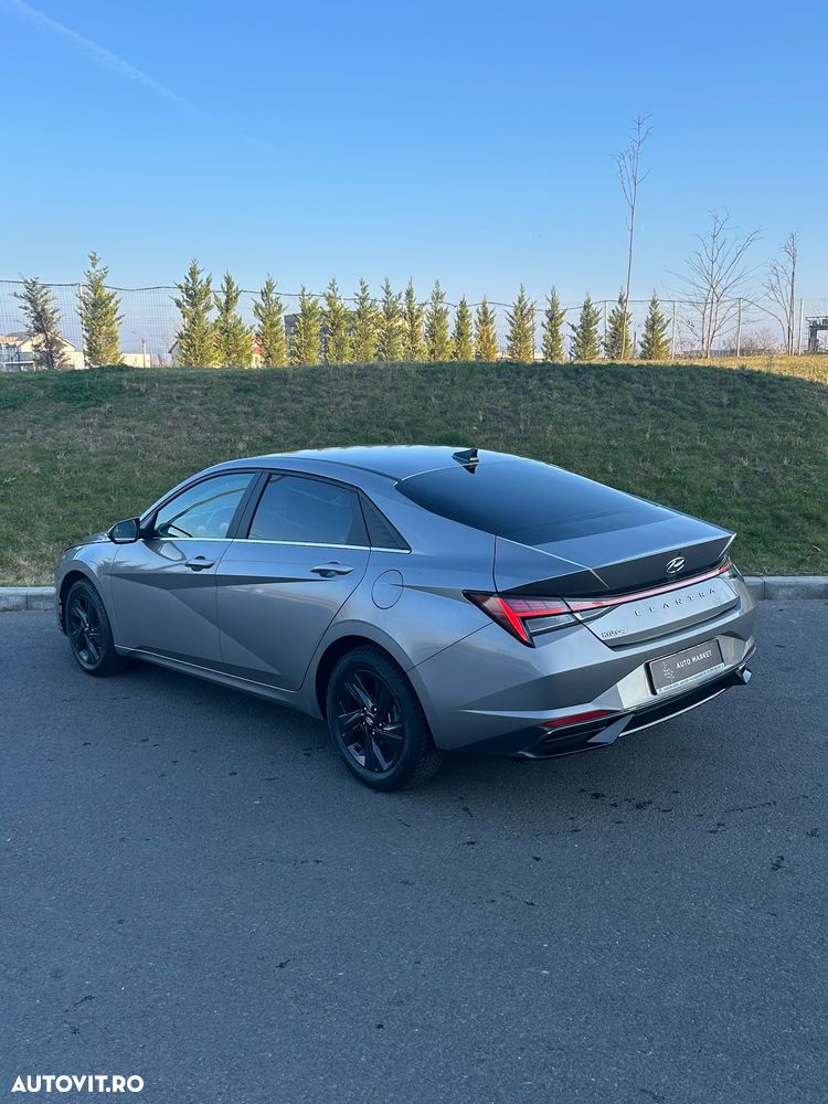 Hyundai Elantra 1.6 l 123 CP CVT Highway - 4