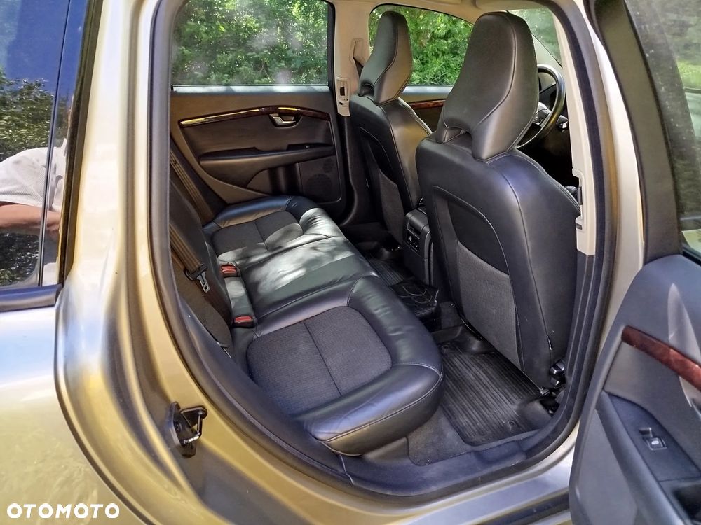 Volvo V70 2.0D Momentum - 12