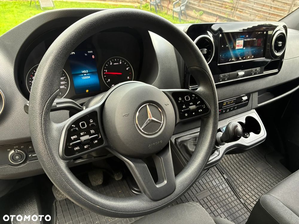 Mercedes-Benz Sprinter 317 Maxi Zabudowa Warsztatowa Najazd Składany Pneumatyka 170KM SALON PL Lampy LED Model 2023 - 14