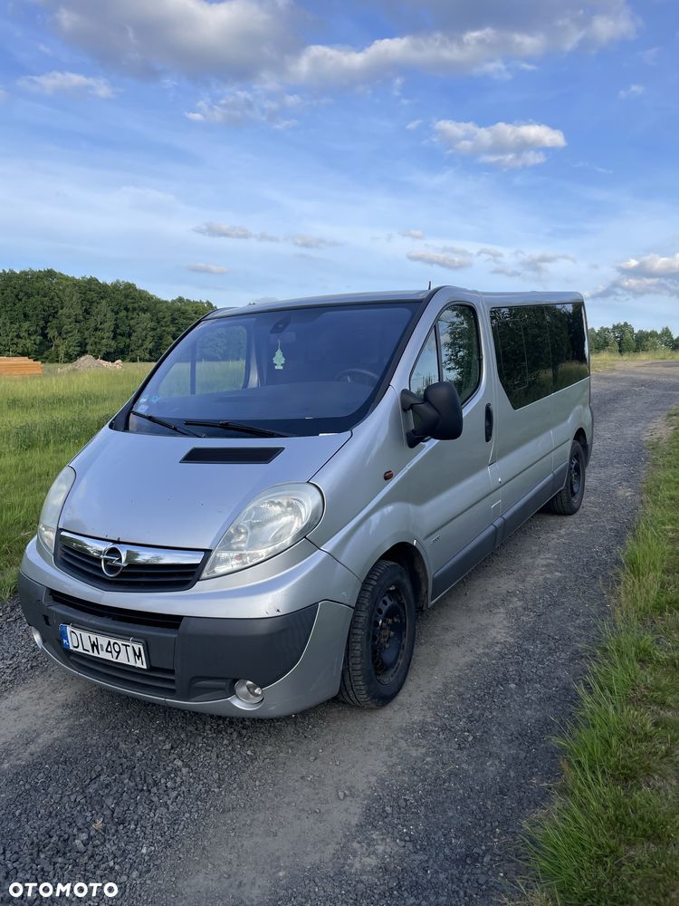 Opel Vivaro - 1