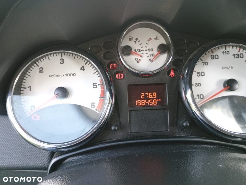 Peugeot 207 - 6